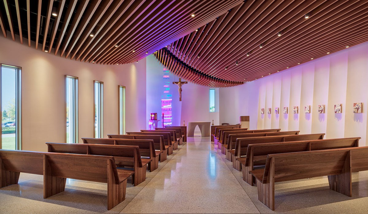 Nuova luce per la cappella dell’Ospedale St Mary Mercy a Livonia (Michigan)